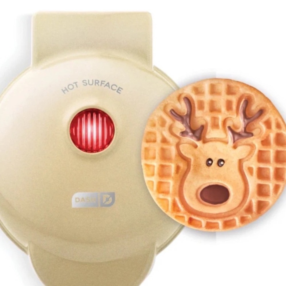 Dash Reindeer Mini Waffle Maker Cream 4 Inch Christmas Holiday Breakfast